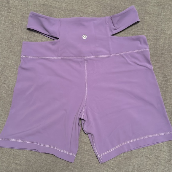 LULULEMON Align Cut-Out High-Rise Short 6" *Dark Lavender* - Picture 7 of 8